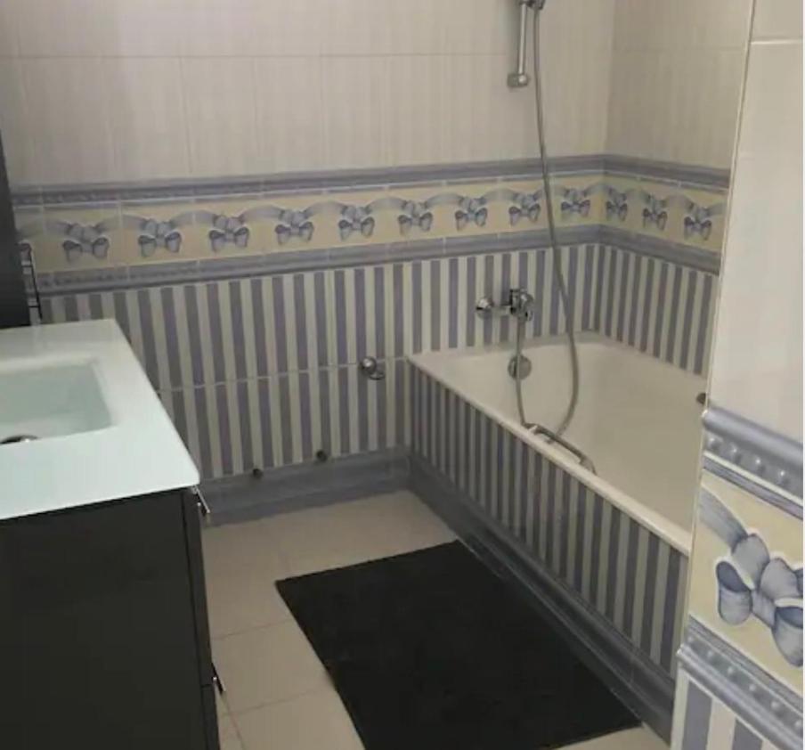 Le Cézanne, 200m plage, grand balcon ,Wifi, Cassis Exterior foto